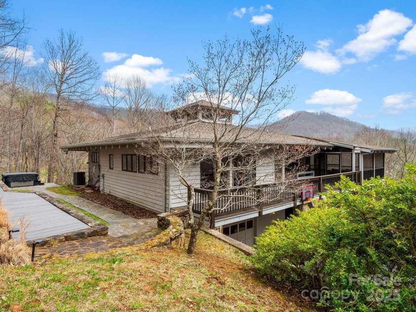 445 Country Club Drive, Canton, NC 28716.  MLS# CAR4240266, YatesRealty ID 6357. Side Patio