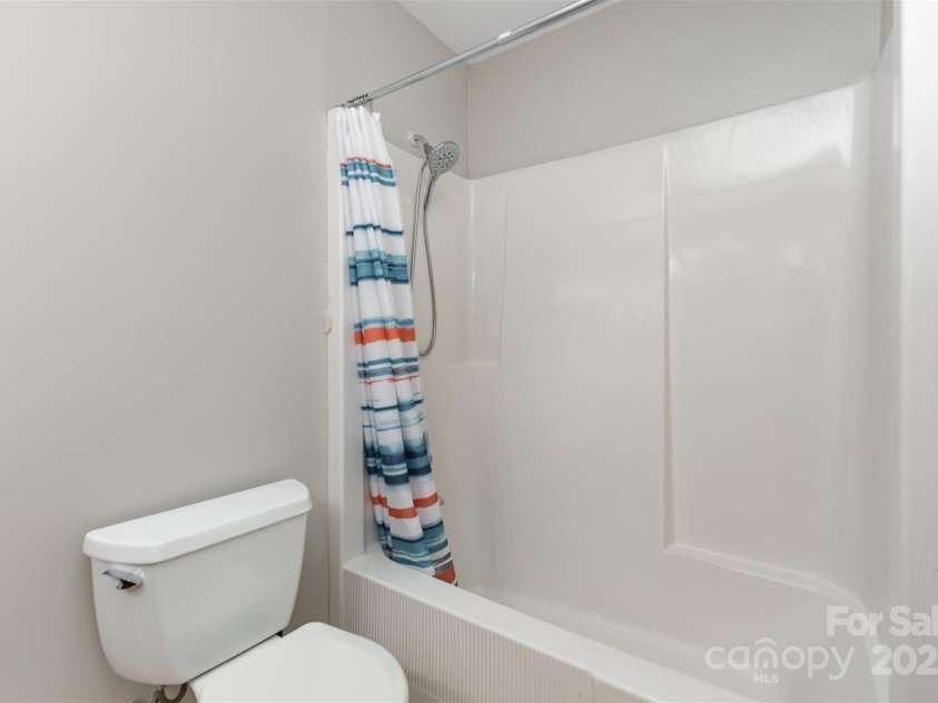 7212 Hackberry Lane, Charlotte, NC 28226.  MLS# CAR4235339, YatesRealty ID 6358. 