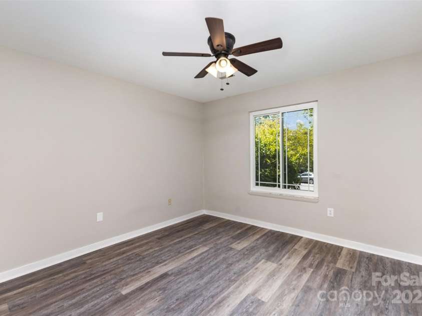 7212 Hackberry Lane, Charlotte, NC 28226.  MLS# CAR4235339, YatesRealty ID 6358. 
