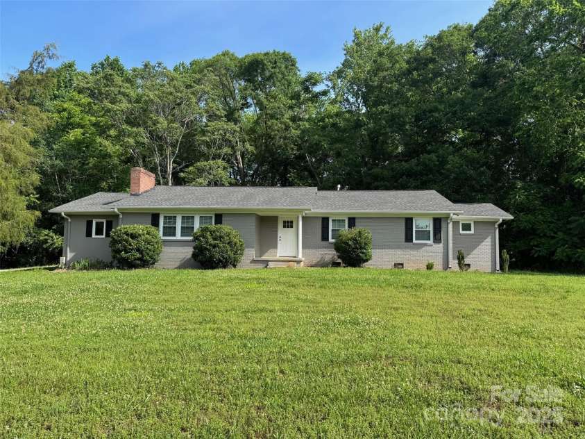 7860 Henry Harris Road, Fort Mill, SC 29707.  MLS# CAR4257339, YatesRealty ID 636. 