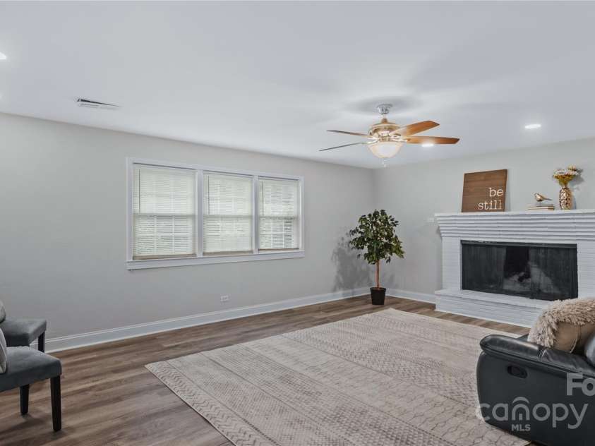 7860 Henry Harris Road, Fort Mill, SC 29707.  MLS# CAR4257339, YatesRealty ID 636. 