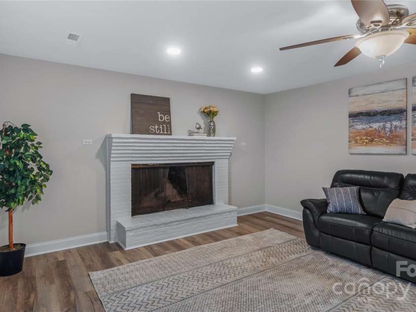 7860 Henry Harris Road, Fort Mill, SC 29707.  MLS# CAR4257339, YatesRealty ID 636. 