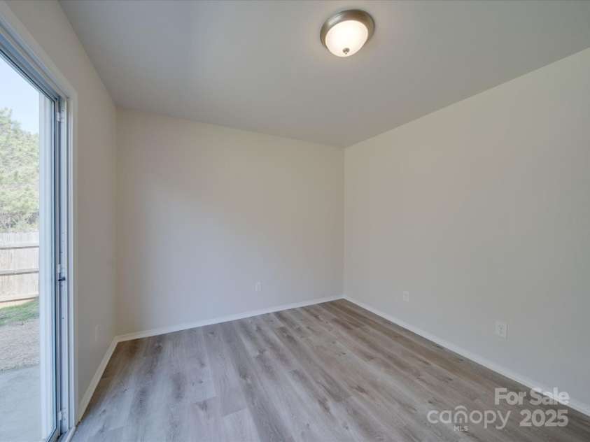 4018 Larkhaven Village Drive, Charlotte, NC 28215.  MLS# CAR4248378, YatesRealty ID 6360. 