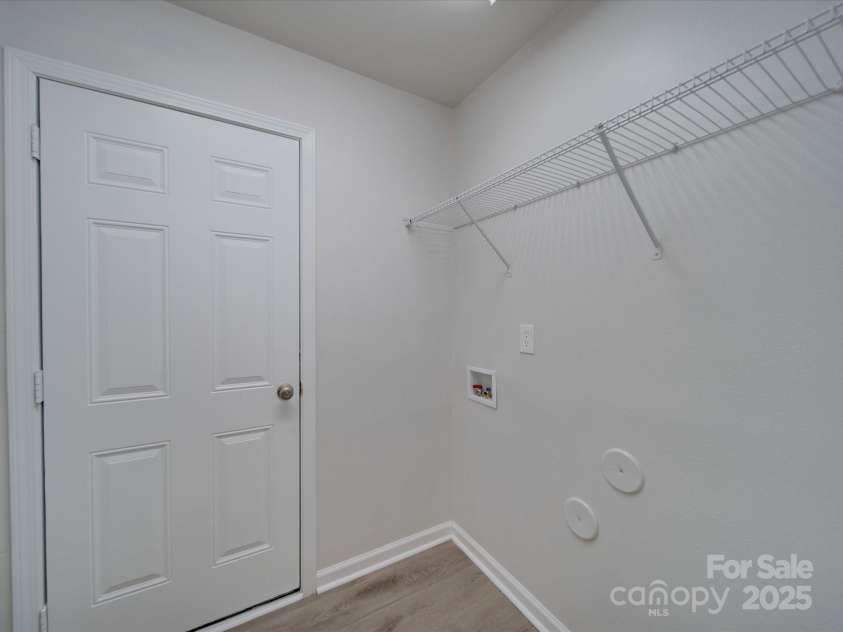 4018 Larkhaven Village Drive, Charlotte, NC 28215.  MLS# CAR4248378, YatesRealty ID 6360. 