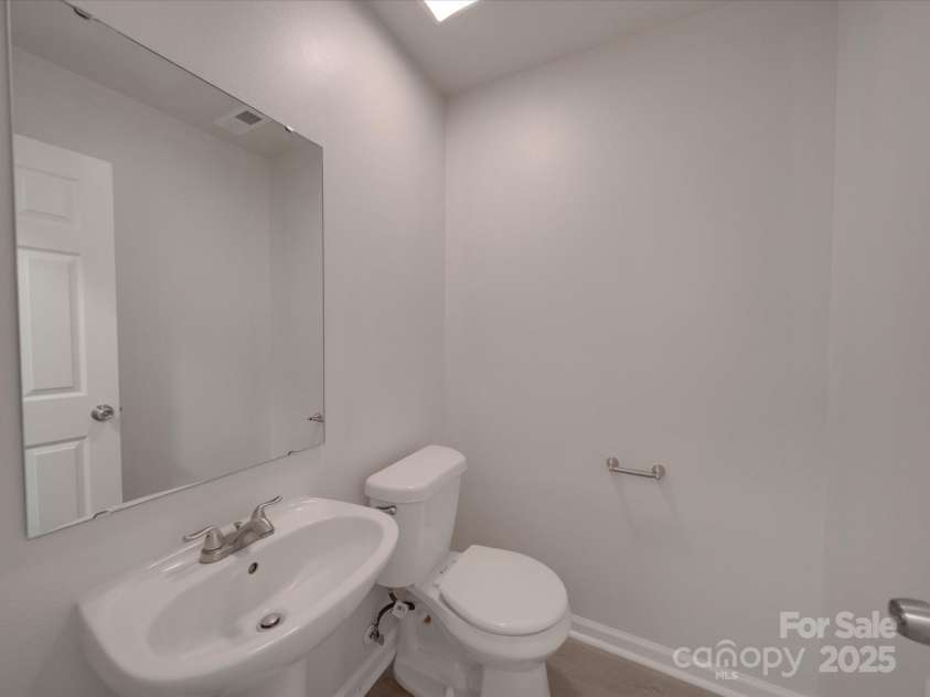 4018 Larkhaven Village Drive, Charlotte, NC 28215.  MLS# CAR4248378, YatesRealty ID 6360. 