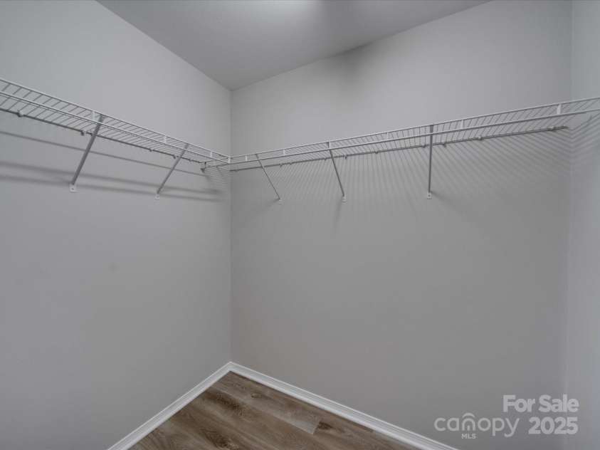 4018 Larkhaven Village Drive, Charlotte, NC 28215.  MLS# CAR4248378, YatesRealty ID 6360. 