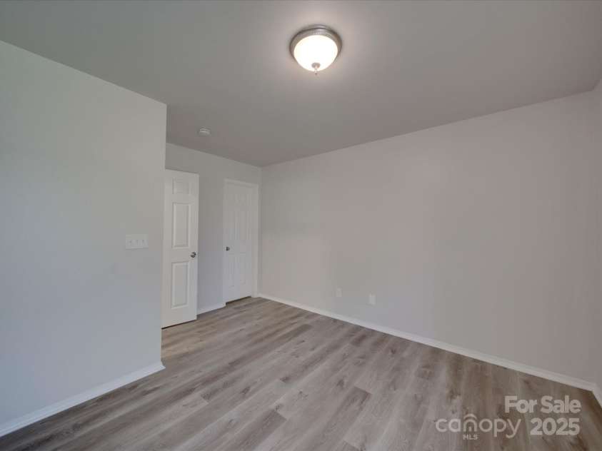 4018 Larkhaven Village Drive, Charlotte, NC 28215.  MLS# CAR4248378, YatesRealty ID 6360. 