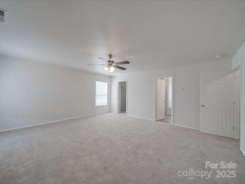 4018 Larkhaven Village Drive, Charlotte, NC 28215.  MLS# CAR4248378, YatesRealty ID 6360. 