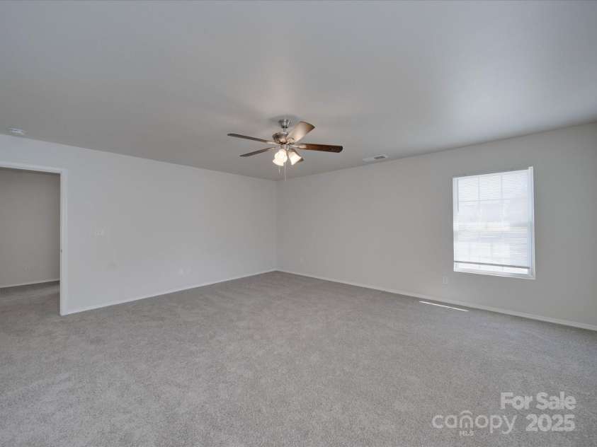 4018 Larkhaven Village Drive, Charlotte, NC 28215.  MLS# CAR4248378, YatesRealty ID 6360. 
