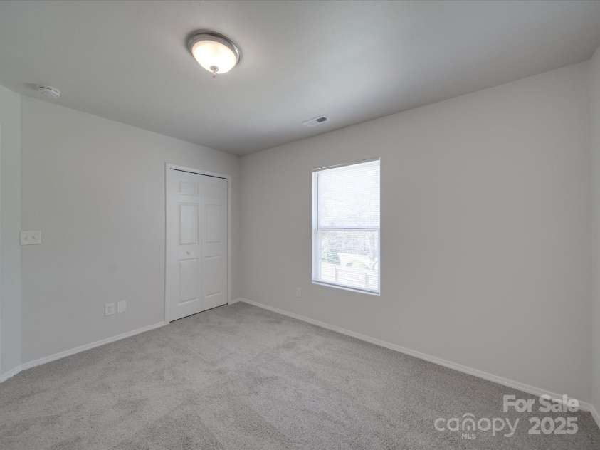 4018 Larkhaven Village Drive, Charlotte, NC 28215.  MLS# CAR4248378, YatesRealty ID 6360. 