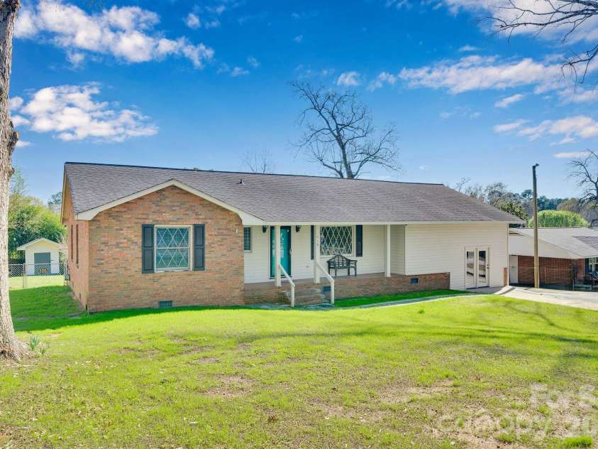 518 Melton Street, Chester, SC 29706.  MLS# CAR4357226, YatesRealty ID 6360. 
