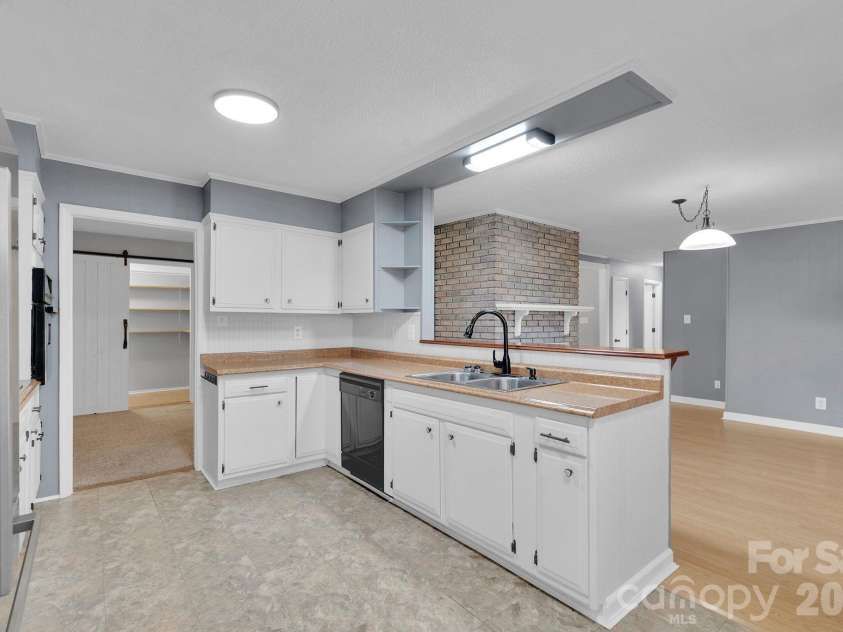 518 Melton Street, Chester, SC 29706.  MLS# CAR4357226, YatesRealty ID 6360. 