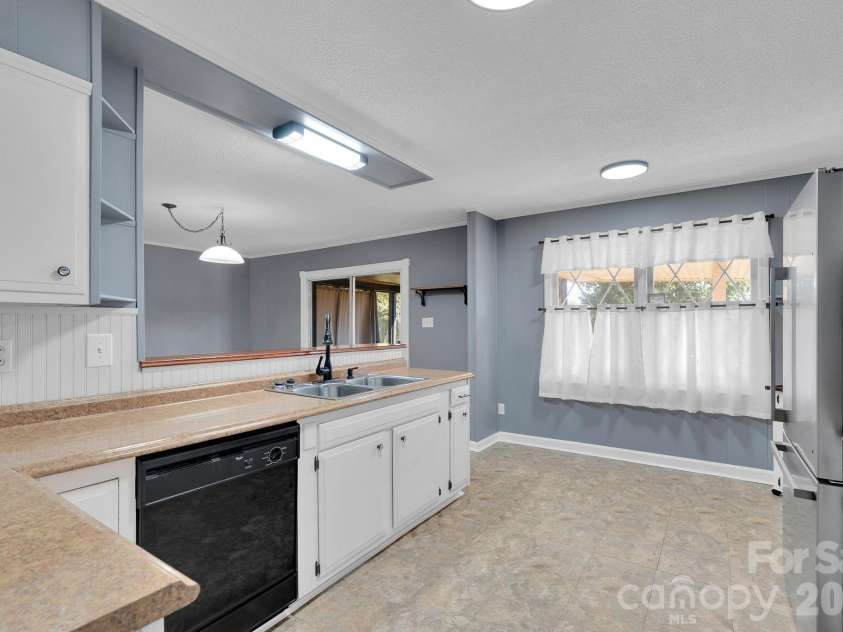 518 Melton Street, Chester, SC 29706.  MLS# CAR4357226, YatesRealty ID 6360. 