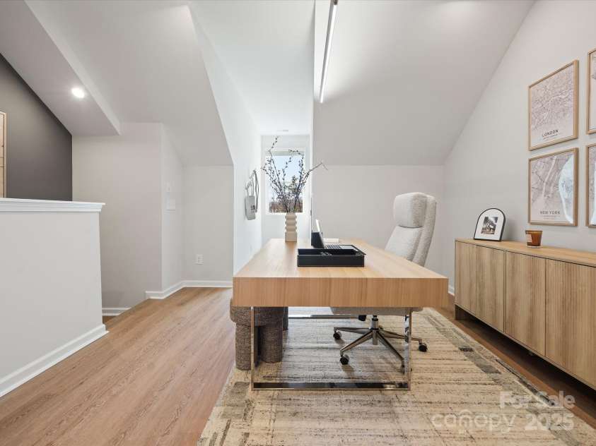 5032 Beirut Drive, Charlotte, NC 28217.  MLS# CAR4330424, YatesRealty ID 6362. Bright and Airy Bonus Space.