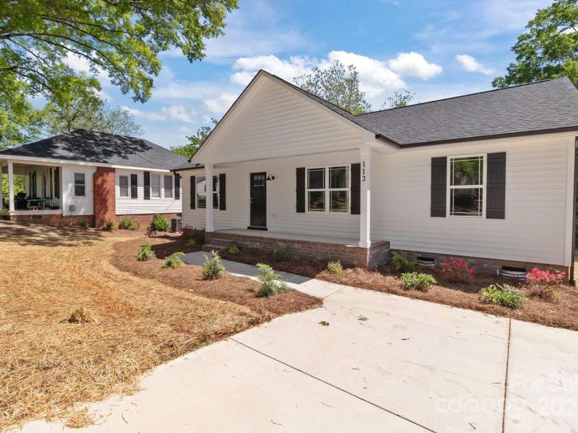 112 Cleveland Avenue, Albemarle, NC 28001.  MLS# CAR4248120, YatesRealty ID 6363. 