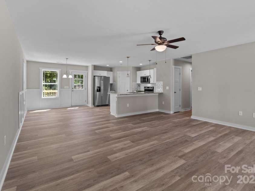 112 Cleveland Avenue, Albemarle, NC 28001.  MLS# CAR4248120, YatesRealty ID 6363. 