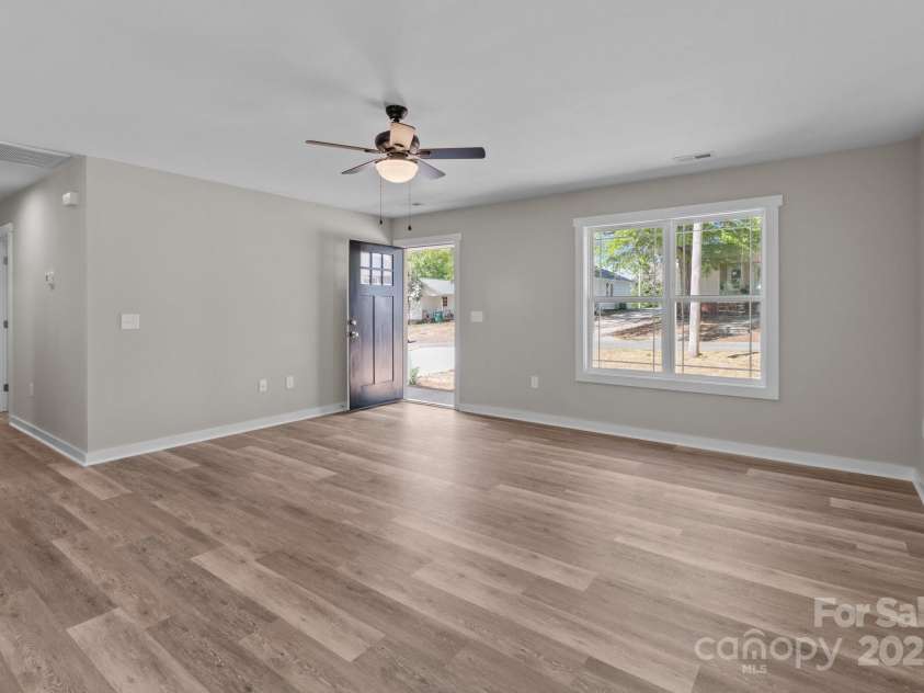 112 Cleveland Avenue, Albemarle, NC 28001.  MLS# CAR4248120, YatesRealty ID 6363. 