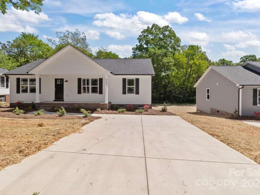112 Cleveland Avenue, Albemarle, NC 28001.  MLS# CAR4248120, YatesRealty ID 6363. 