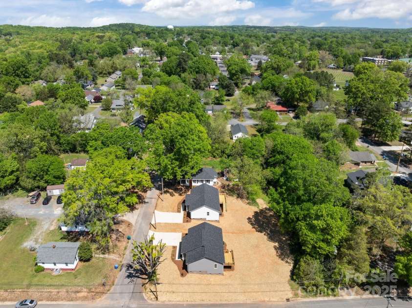 112 Cleveland Avenue, Albemarle, NC 28001.  MLS# CAR4248120, YatesRealty ID 6363. 