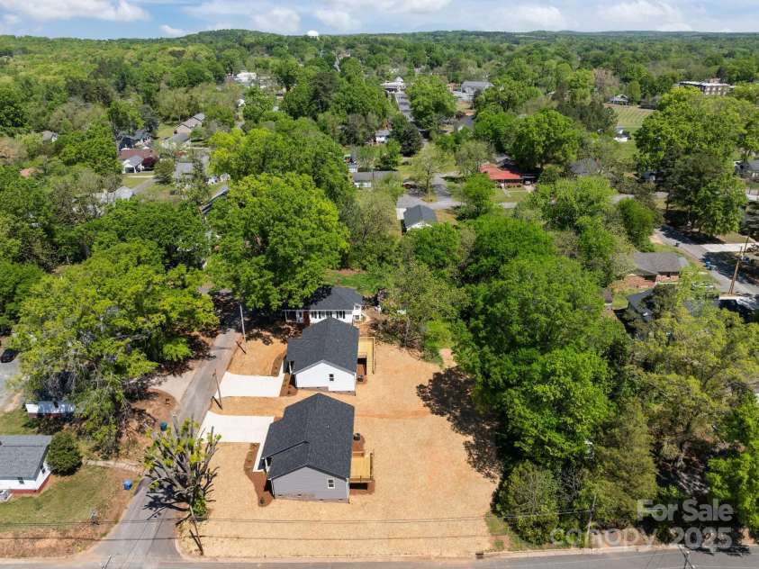 112 Cleveland Avenue, Albemarle, NC 28001.  MLS# CAR4248120, YatesRealty ID 6363. 