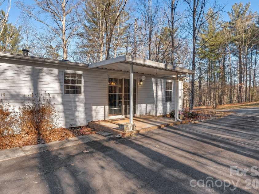 3435 Nelson Lane, Morganton, NC 28655.  MLS# CAR4338713, YatesRealty ID 6363. 