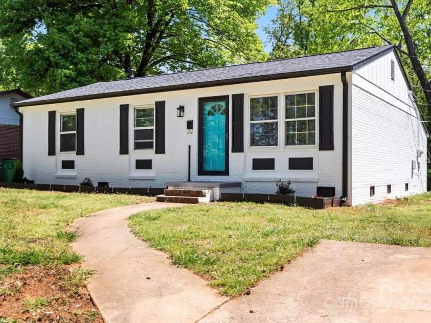 2515 Danforth Lane, Charlotte, NC 28208.  MLS# CAR4248441, YatesRealty ID 6364. 