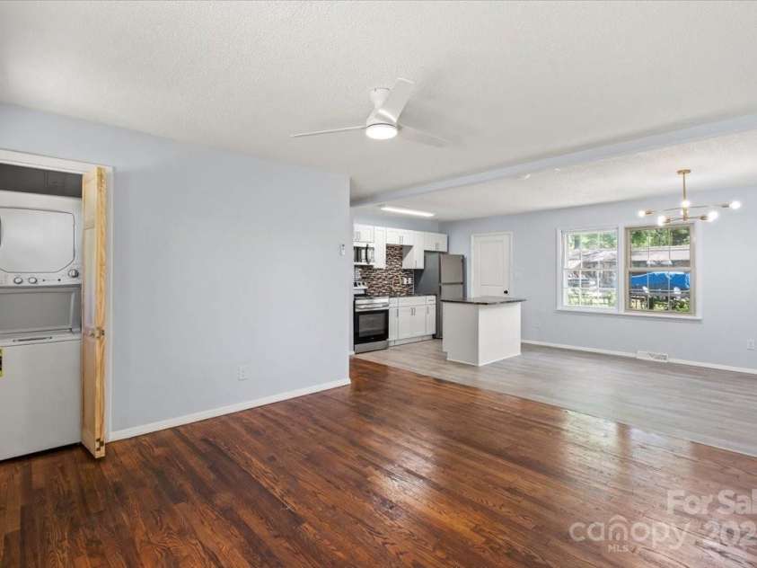 2515 Danforth Lane, Charlotte, NC 28208.  MLS# CAR4248441, YatesRealty ID 6364. 