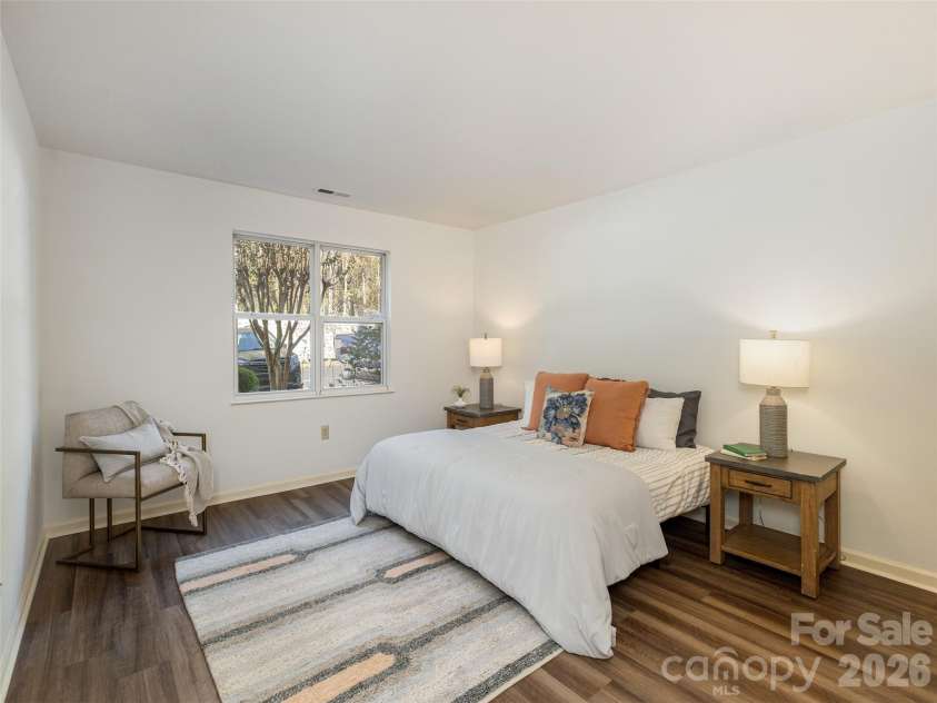702 Carlyle Way, Asheville, NC 28803.  MLS# CAR4299061, YatesRealty ID 6364. 
