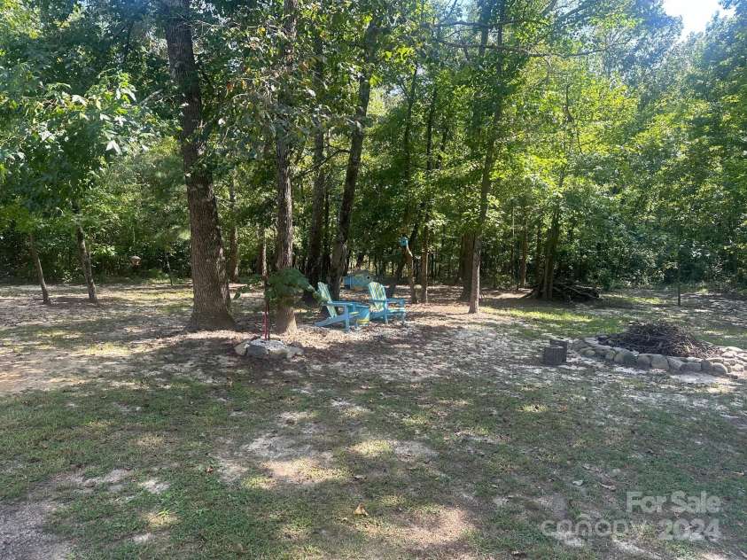 11 Random Tree Road, Kershaw, SC 29067.  MLS# CAR4176148, YatesRealty ID 6366. 