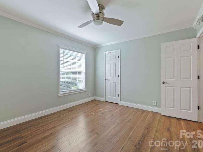 2610 Park Road, Charlotte, NC 28209.  MLS# CAR4383163, YatesRealty ID 6366. 