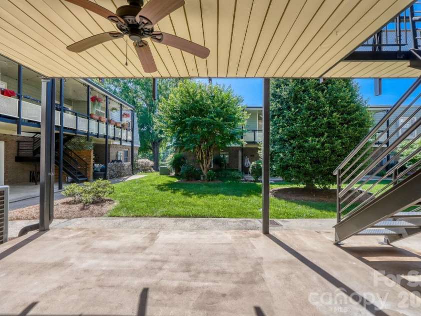 2610 Park Road, Charlotte, NC 28209.  MLS# CAR4383163, YatesRealty ID 6366. 