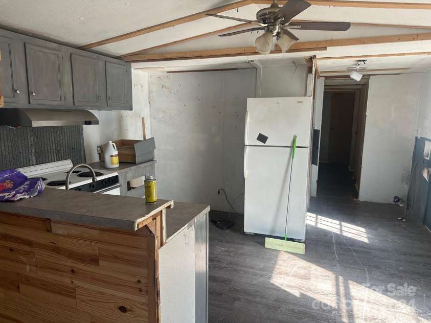 2356 Beaver Dam Road, Cassatt, SC 29032.  MLS# CAR4167837, YatesRealty ID 6367. 