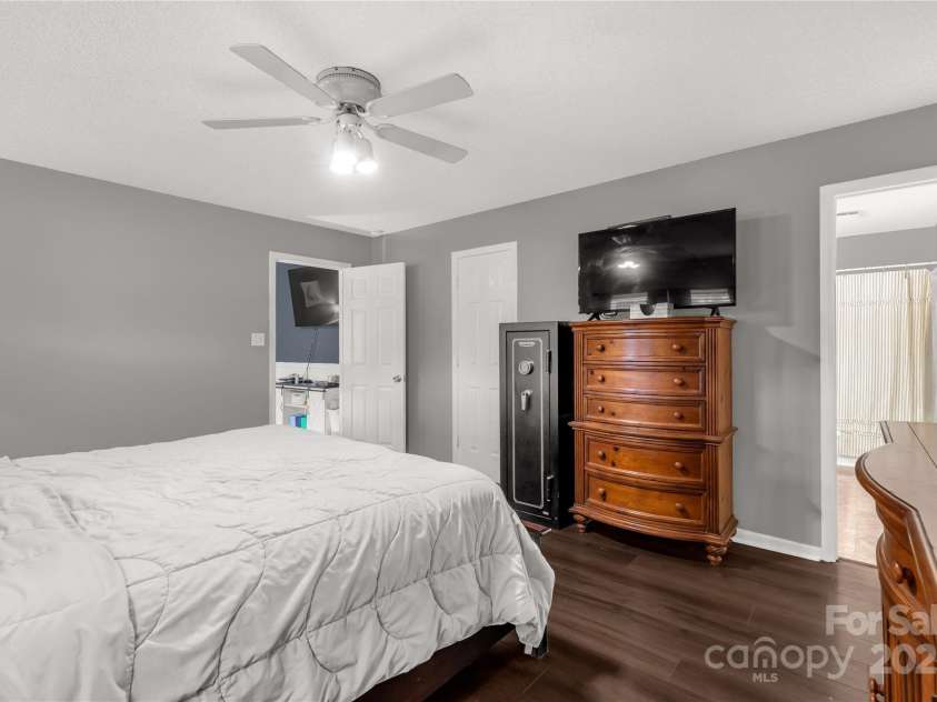 1990 Country Club Drive, Lancaster, SC 29720.  MLS# CAR4247725, YatesRealty ID 6368. 