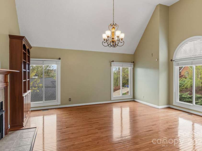 6 Valley Drive, Weaverville, NC 28787.  MLS# CAR4246234, YatesRealty ID 6369. 