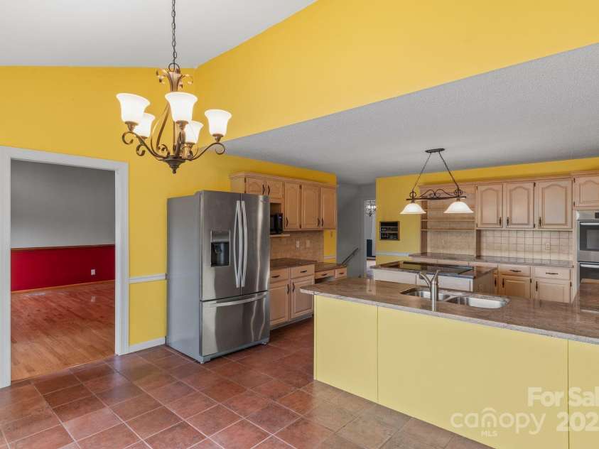 6 Valley Drive, Weaverville, NC 28787.  MLS# CAR4246234, YatesRealty ID 6369. 