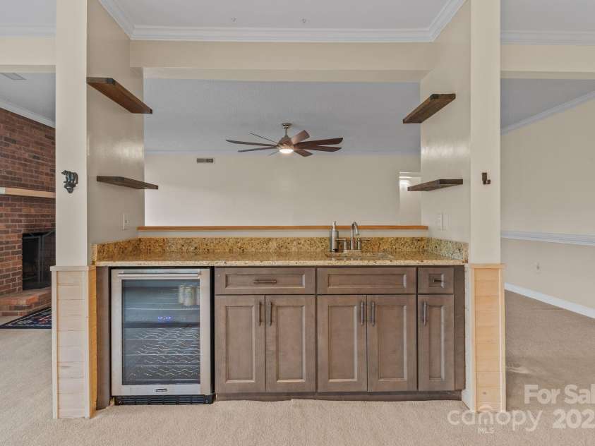 6 Valley Drive, Weaverville, NC 28787.  MLS# CAR4246234, YatesRealty ID 6369. 