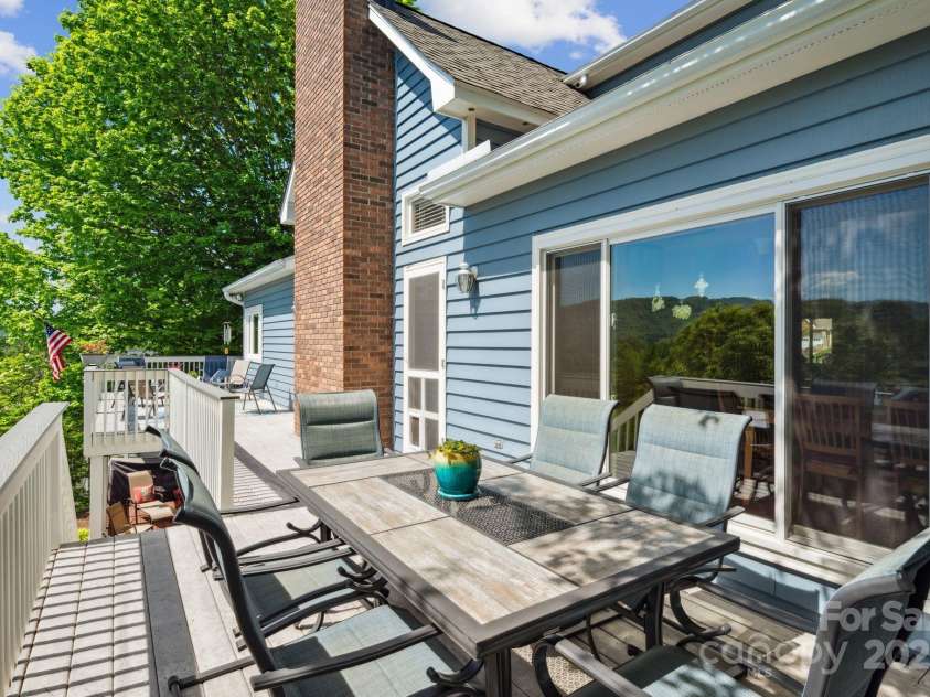 6 Valley Drive, Weaverville, NC 28787.  MLS# CAR4246234, YatesRealty ID 6369. 