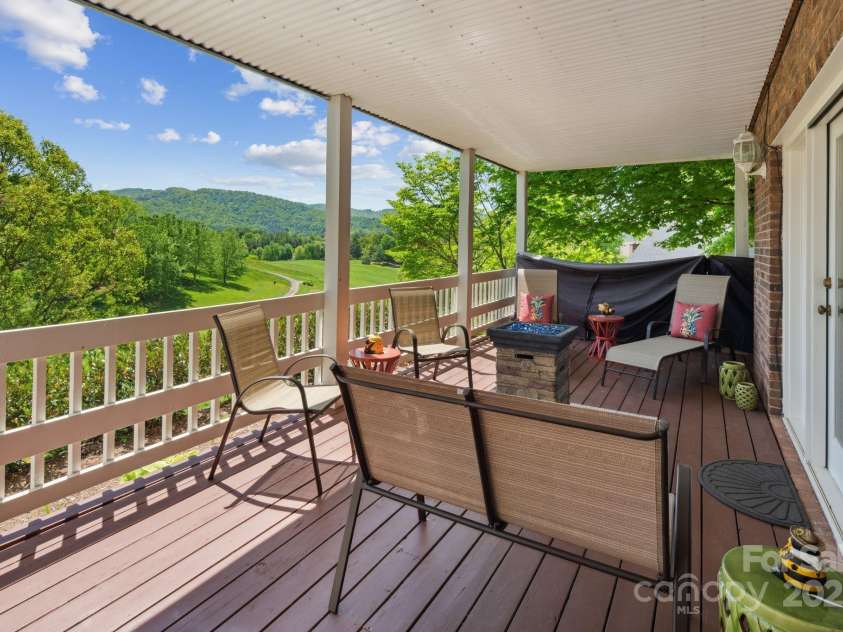 6 Valley Drive, Weaverville, NC 28787.  MLS# CAR4246234, YatesRealty ID 6369. 