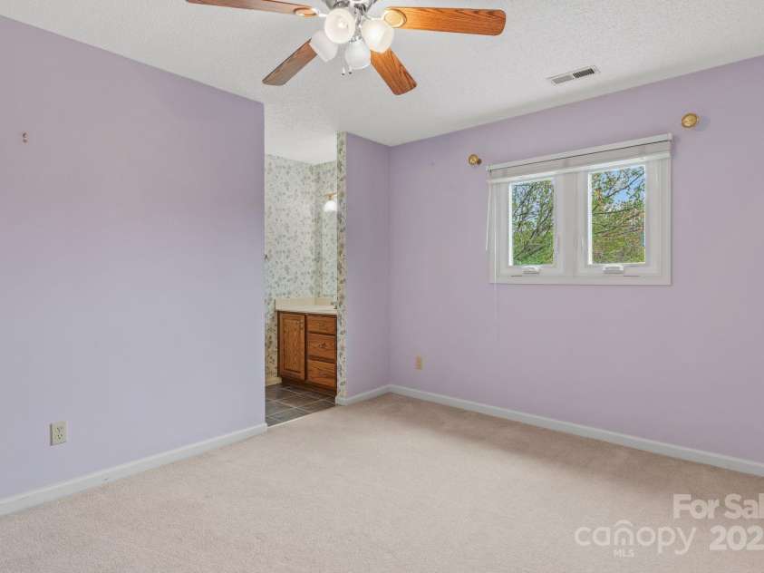 6 Valley Drive, Weaverville, NC 28787.  MLS# CAR4246234, YatesRealty ID 6369. Upstairs room