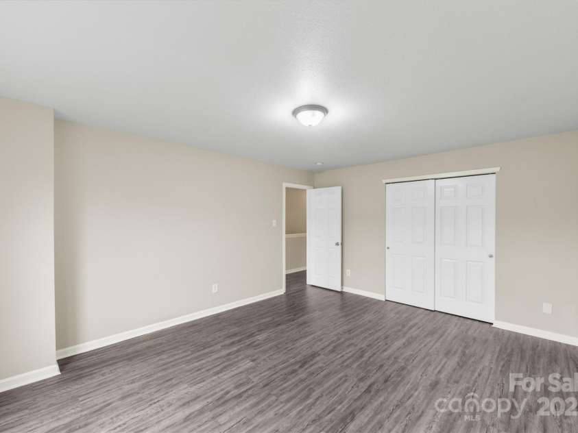 181 Hunter Park Drive, York, SC 29745.  MLS# CAR4327999, YatesRealty ID 6371. 
