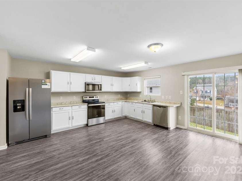 181 Hunter Park Drive, York, SC 29745.  MLS# CAR4327999, YatesRealty ID 6371. 