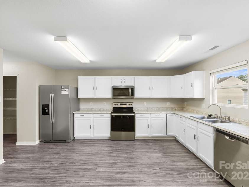 181 Hunter Park Drive, York, SC 29745.  MLS# CAR4327999, YatesRealty ID 6371. 