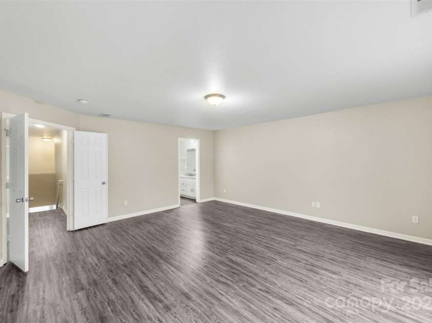 181 Hunter Park Drive, York, SC 29745.  MLS# CAR4327999, YatesRealty ID 6371. 