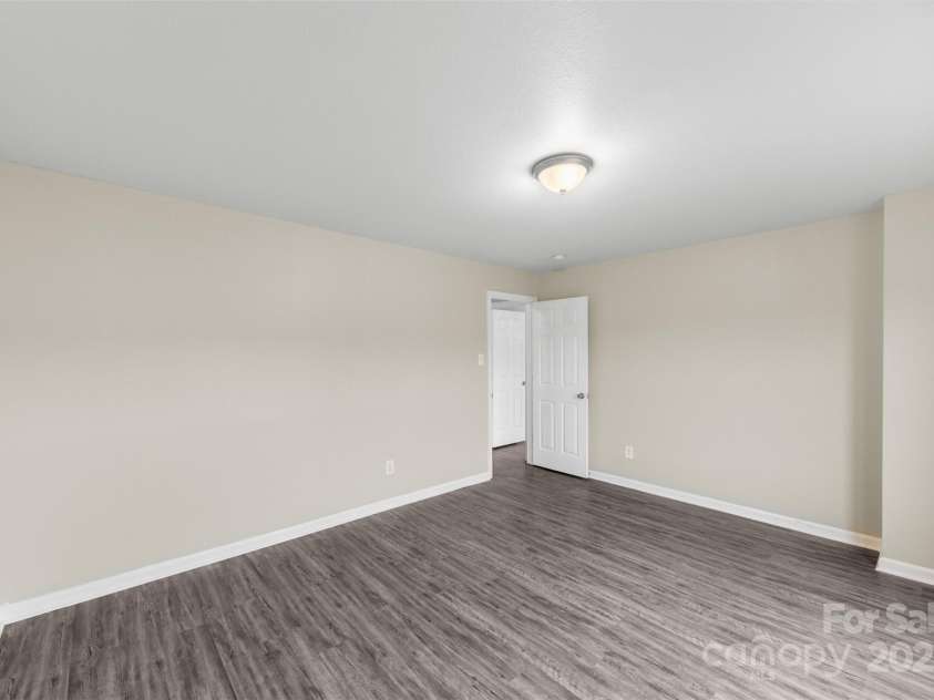 181 Hunter Park Drive, York, SC 29745.  MLS# CAR4327999, YatesRealty ID 6371. 