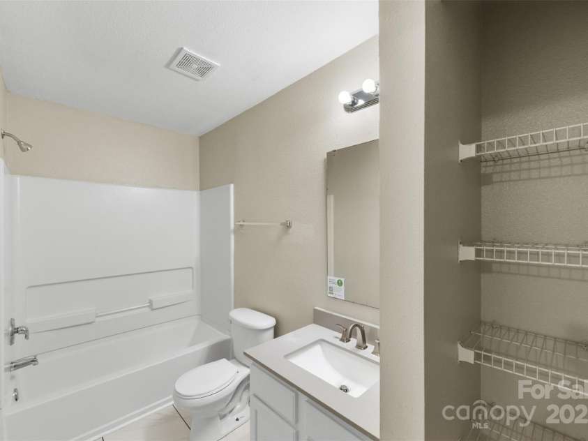 181 Hunter Park Drive, York, SC 29745.  MLS# CAR4327999, YatesRealty ID 6371. 