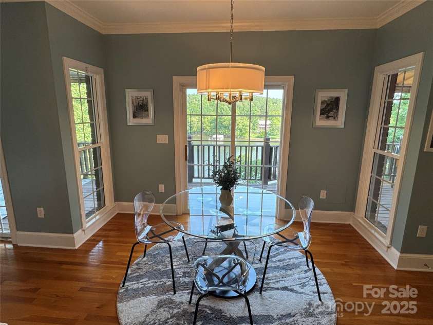 649 46th Avenue Drive, Hickory, NC 28601.  MLS# CAR4222186, YatesRealty ID 6371. 