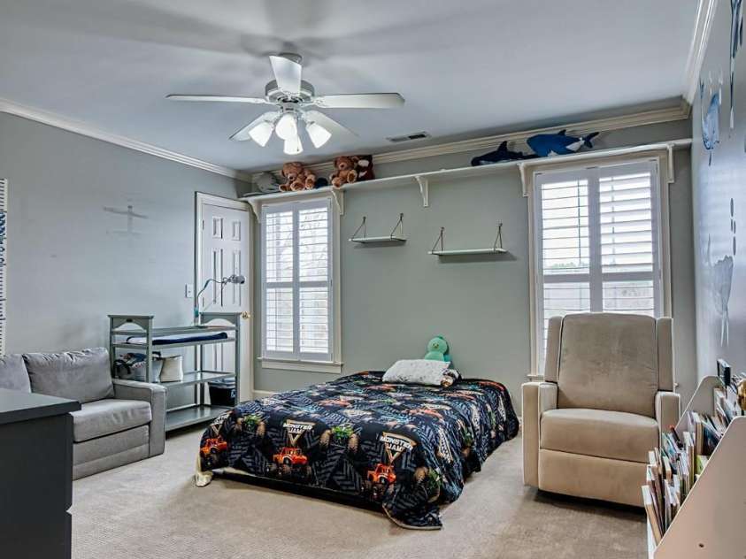 649 46th Avenue Drive, Hickory, NC 28601.  MLS# CAR4222186, YatesRealty ID 6371. Bedroom