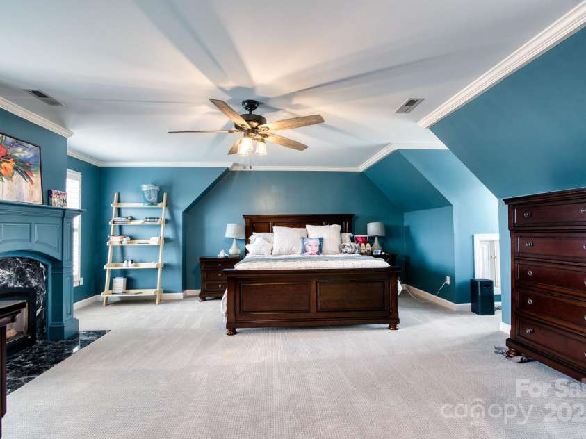 649 46th Avenue Drive, Hickory, NC 28601.  MLS# CAR4222186, YatesRealty ID 6371. Master Bedroom