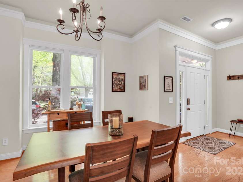 140 Parkview Street, Davidson, NC 28036.  MLS# CAR4245370, YatesRealty ID 6372. 