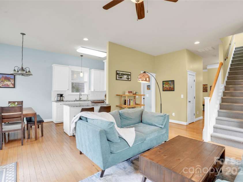 140 Parkview Street, Davidson, NC 28036.  MLS# CAR4245370, YatesRealty ID 6372. 